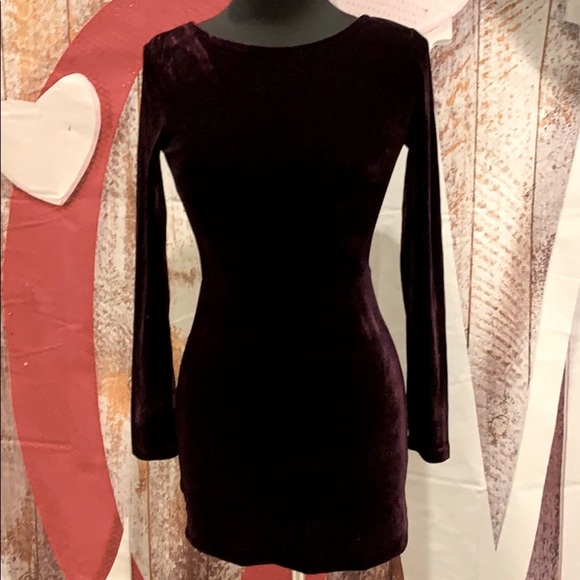 Insight Dresses & Skirts - 🌸NWT INSIGHT DEEP PURPLE VELVET DRESS